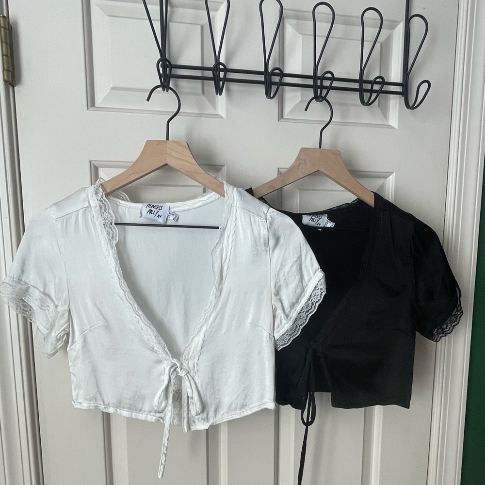 🖤🤍 Princess Polly Silky Tie Front Lace Tops Womens 0 Black White 🤍🖤